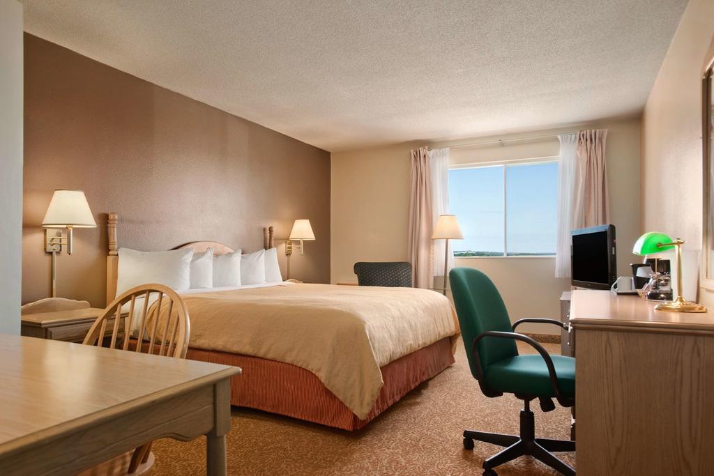 Country Inn & Suites Dartmouth Zewnętrze zdjęcie