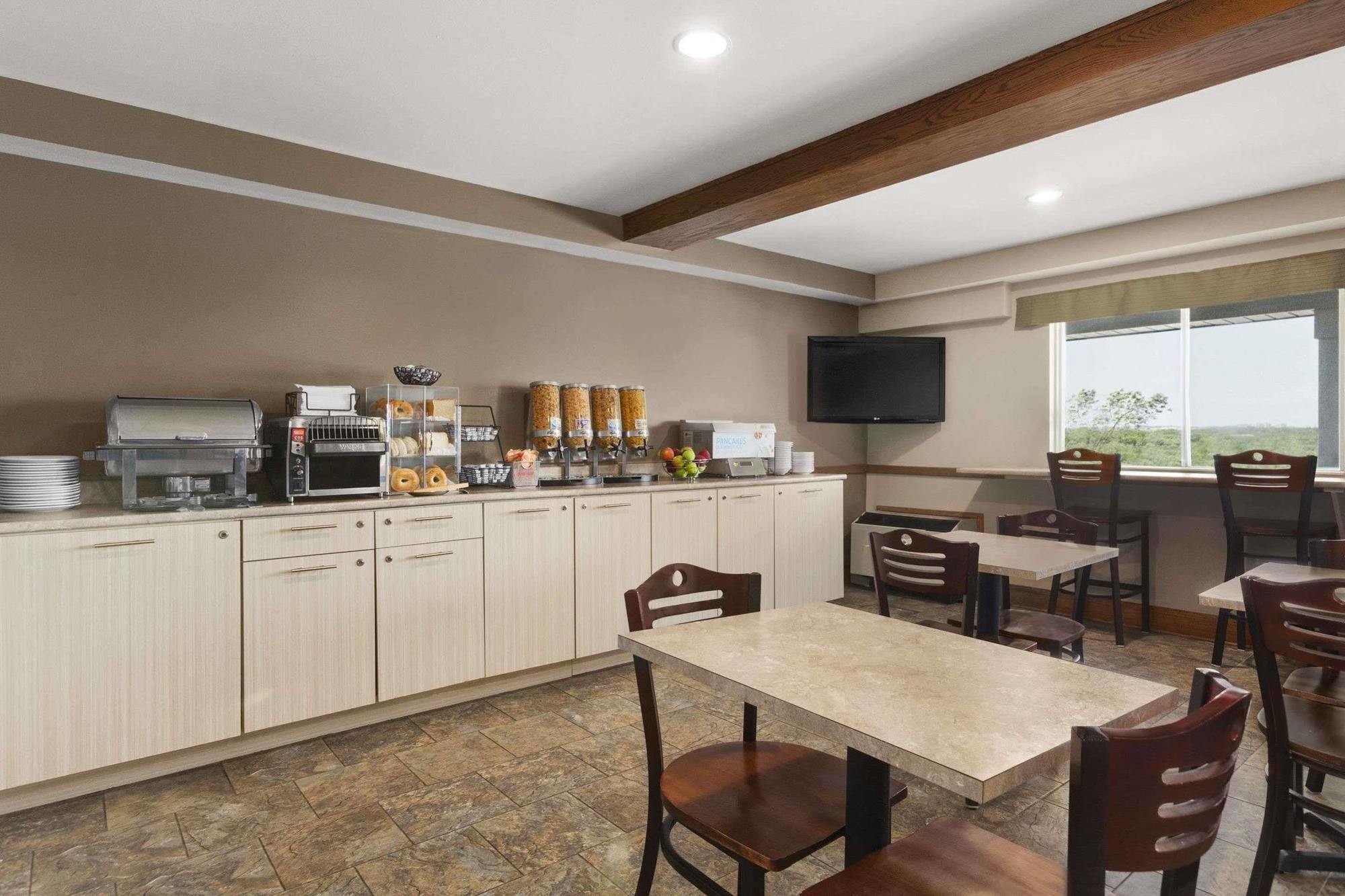 Country Inn & Suites Dartmouth Zewnętrze zdjęcie